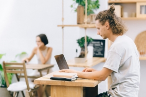 How To Keep A Conversation Going Online?