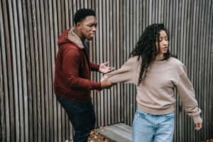 How to End a Controlling or Manipulative Relationship?
