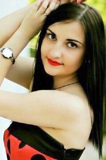Ukrainian Single Yulia Brown Eyes 29 Years Old Id1024083
