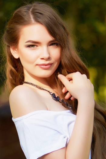 Yana, 27 years old from Ukraine, Kharkov