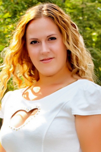 Elena, 31 years old from Ukraine, Nikolaev