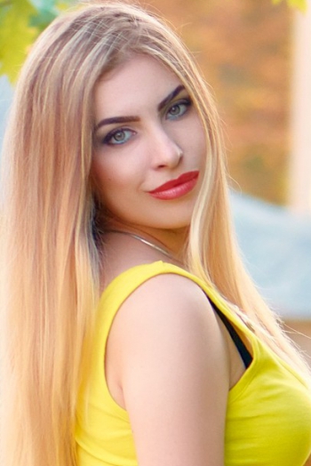 Inga, 32 years old from Ukraine, Kharkov