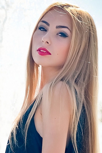 Inna, 30 years old from Ukraine, Odessa