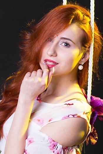 Juliya, 27 years old from Ukraine, Dnipro