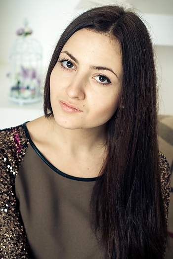 Ukrainian Single Karina Brown Eyes 28 Years Old Id121979