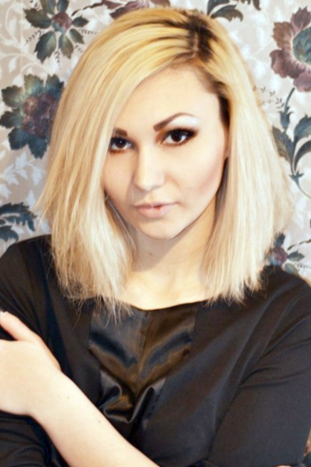 Julia, 29 years old from Ukraine, Berdyansk