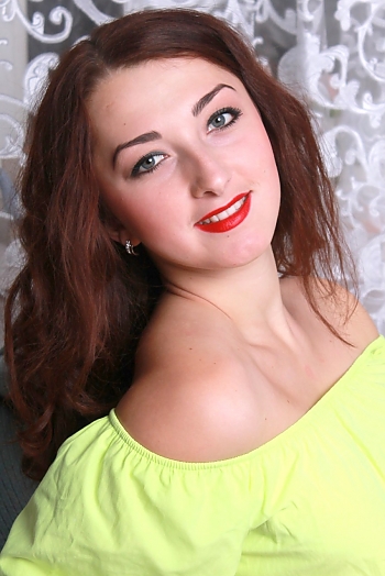 Ilona, 28 years old from Ukraine, Khmelnitsky