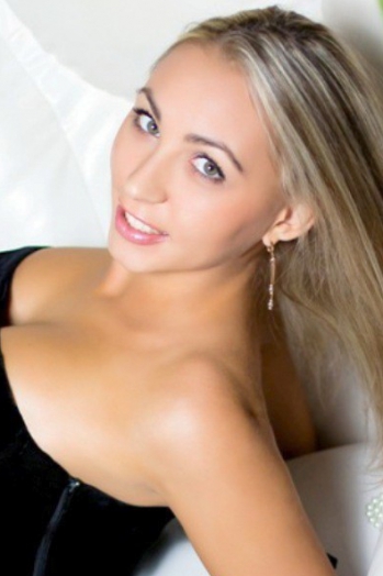 Anastasia, 32 years old from Ukraine, Nikolaev