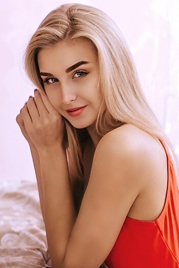 Elena, 23 years old from Ukraine, Kiev