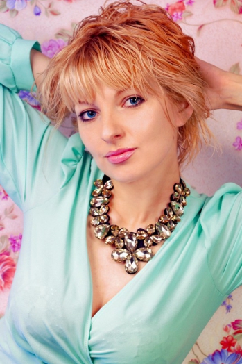 Anastasia, 40 years old from Ukraine, Chuhuiv