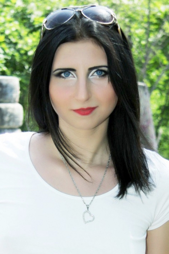 Marina, 28 years old from Ukraine, Zaporozhye