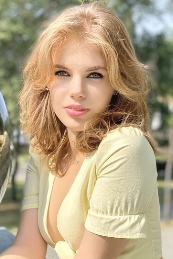 Nadejda, 21 years old from Ukraine, Nikolaev