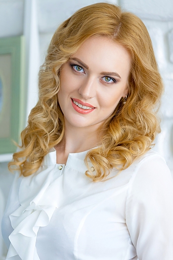 Anastasia, 33 years old from Ukraine, Dnipro