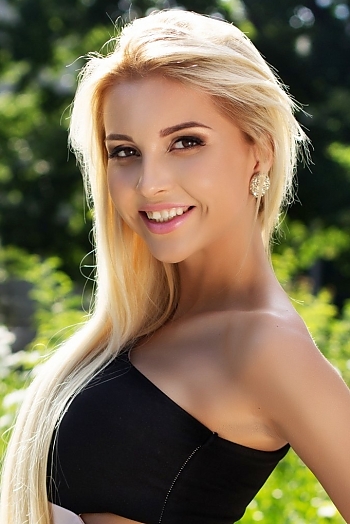 Marina, 26 years old from Ukraine, Sumy