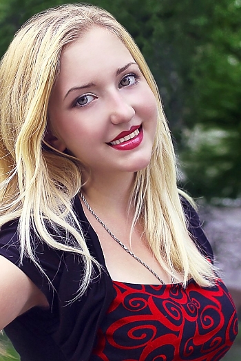 Alexa, 30 years old from Ukraine, Harkov