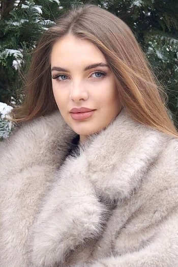 Victoriia, 22 years old from Ukraine, Starokostyantinov