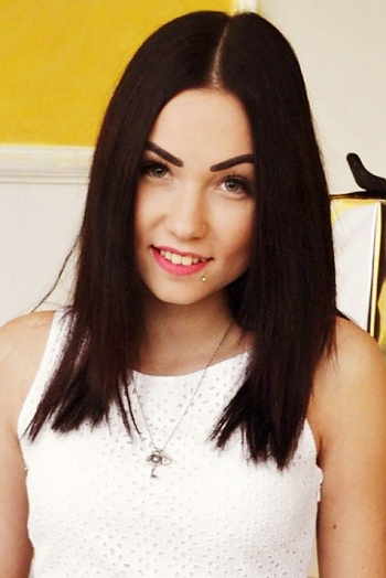 Kristina, 27 years old from Ukraine, Nikolaev