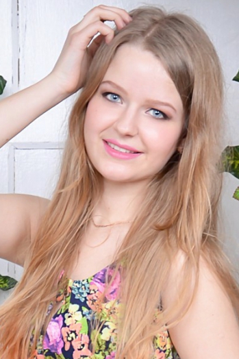 Ukrainian Single Juliya Blue Eyes 27 Years Old Id145923