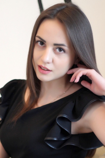 Karina, 27 years old from Ukraine, Kharkov
