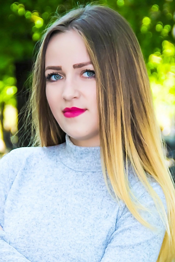 Yuliya, 26 years old from Ukraine, Vinnitsa