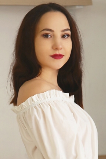 Yulia, 25 years old from Ukraine, Nikolaev