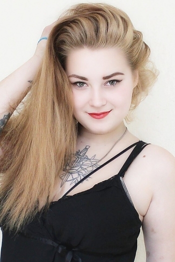 Anastasiya, 24 years old from Ukraine, Nikolaev