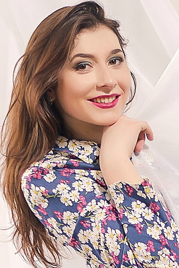 Alina, 29 years old from Ukraine, Nikolayev