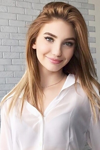 Olga, 20 years old from Ukraine, Aleksandriya