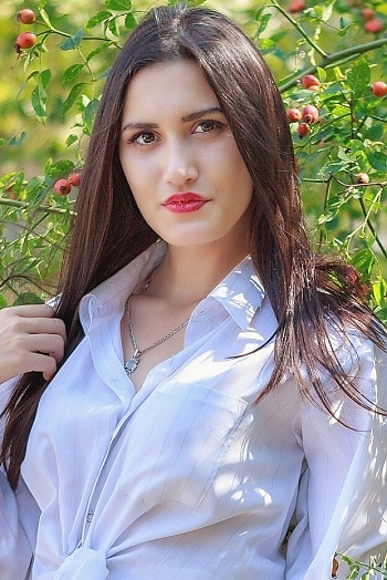 Alena, 24 years old from Ukraine, Kiev