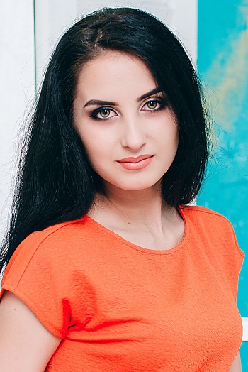 Anna, 27 years old from Ukraine, Voznesensk