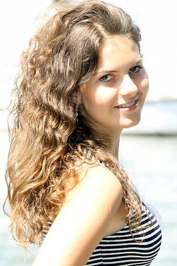 Galina, 29 years old from Ukraine, Nikolaev