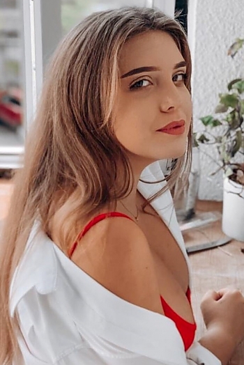 Kateryna, 20 years old from Ukraine, Mykolaiv