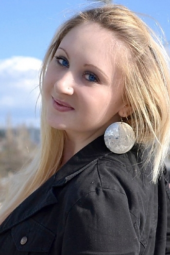 Anastasia, 29 years old from Ukraine, Mariupol