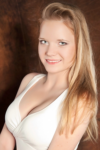 Anna, 30 years old from Ukraine, Kharkov