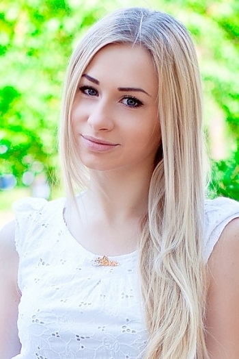 Alina, 28 years old from Ukraine, Kiev