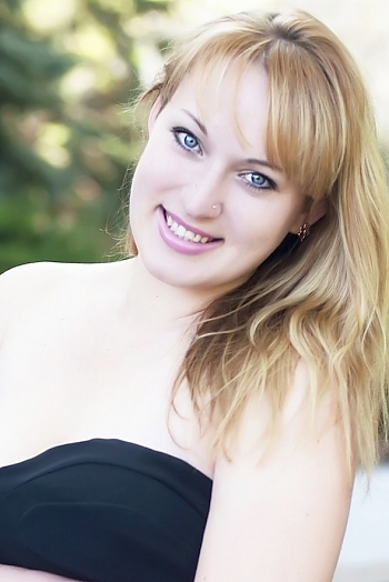 Ksenia, 35 years old from Ukraine, Nikolaev