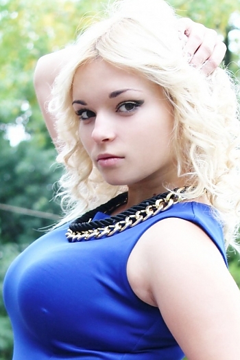 Elena, 27 years old from Ukraine, Alchevsk