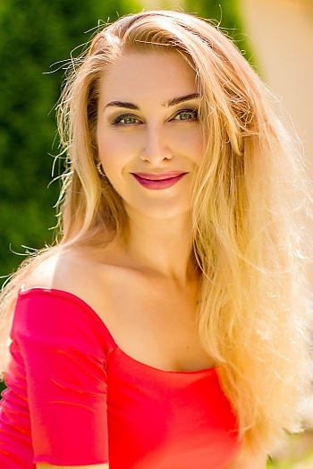 Irina, 35 years old from Ukraine, Kharkiv