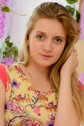 Svetlana, 27 years old from Ukraine, Nikolayev