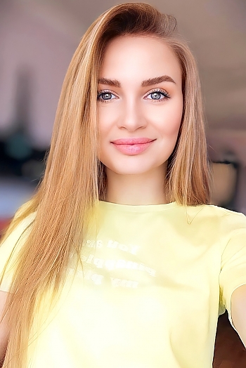 Alina, 30 years old from Ukraine, Krivoy Rog