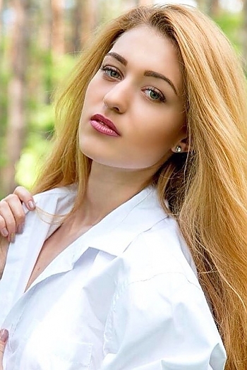 Anastasiya, 28 years old from Ukraine, Kiev