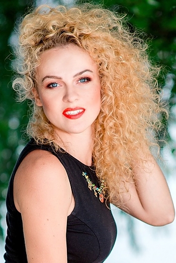 Anastasiya, 29 years old from Ukraine, Cherkassy