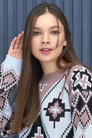 Polina, 22 years old from Ukraine, Kiev