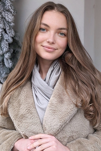 Alina, 21 years old from Ukraine, Ivano-Frankivsk