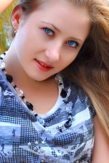 Natasha, 32 years old from Ukraine, Simferopol