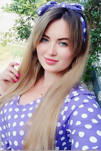 Natalia, 28 years old from Ukraine, Chernivtsi
