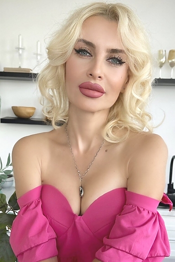 Olesya, 45 years old from United States, Los Angeles