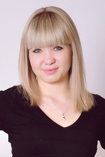 Anastacia, 32 years old from Ukraine, Zaporozhye