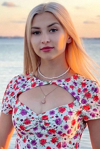 Yulia, 24 years old from Ukraine, Kyiv