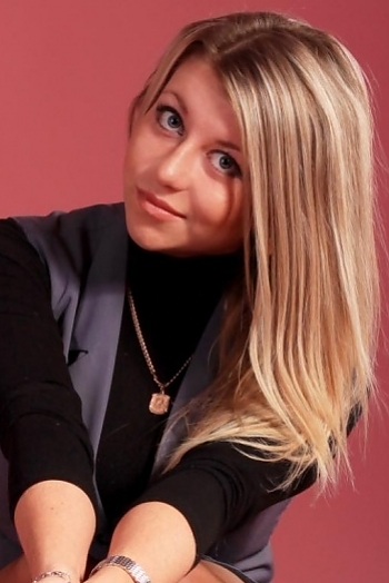 Anna, 33 years old from Ukraine, Lugansk